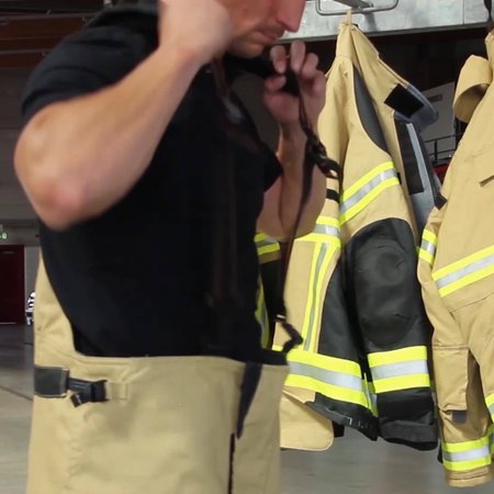 Das LHD E-Learning Portal:
Worauf muss beim Anziehen der PSA besonders geachtet werden?
Die wichtigsten Infos im Umgang mit Persönlicher Schutzausrüstung jetzt in einem Portal zusammengestellt.
Jetzt informieren: www.lhd-group.com/kontakt