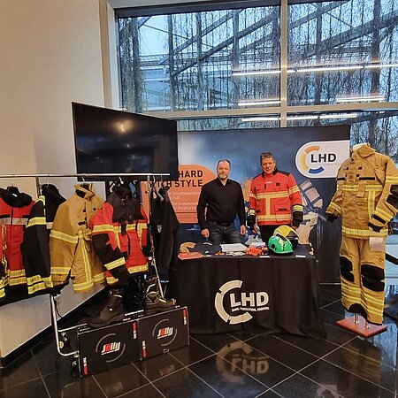 💪🏻 Wir starten das neue Jahr beim WFVD Symposium in Berlin und freuen uns, noch mal die Möglichkeit für einen persönlichen Austausch zu haben und euch mehr über das gesamte Portfolio der Lakeland Fire + Safety Familie zeigen zu können. 🚒

#teamlhd #lhdfire #feuerwehr #schutzausrüstung #lakelandfireandsafety
@wfvdeutschland @lakelandindustries