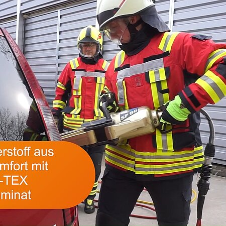 Kommt bei den INTERSCHUTZ Community Days bei uns am Stand vorbei und schaut euch unseren TH Pro Schutzanzug in den verschiedenen Farbkombis live vor Ort an! Wir freuen uns auf viele neue und alte Gesichter und interessante Unterhaltungen! 💪🏻🤩