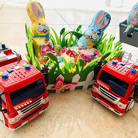 Wir wünschen allen ein frohes Osterfest! 🐣🐰🍬🚒