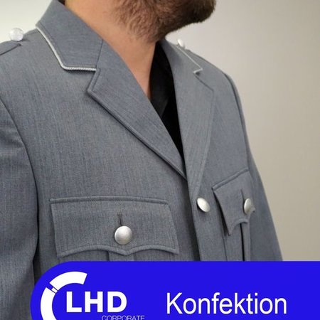 Wir konfektionieren Ihre Bekleidung nach Ihrem Wunsch. Entsprechend Ihrer Technischen Leistungsbeschreibung entwickeln wir für Sie die Ausrüstung, die Sie bei Ihren täglichen Einsätzen unterstützt.
#police #military #lhdgroup #lhdcof #workwear #persönlicheschutzausrüstung