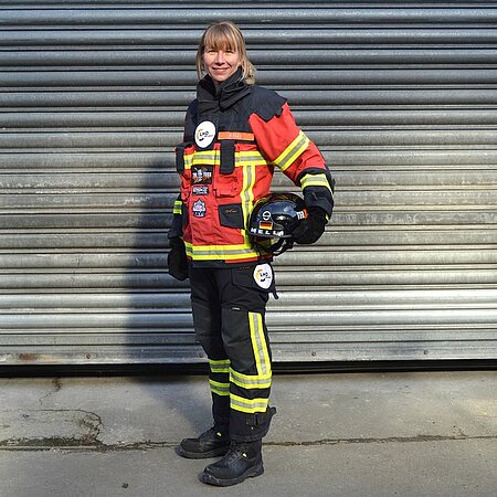 Wir stellen das Team LHD vor 😀 - heute: Melanie Schönewald 💪 
Name: Melanie Schönewald
Spitzname: Melli
Alter: 43
AK: 40
LHD-Markenbotschafterin seit 2018
Wettkampfbeginn: 2015
Größte Erfolge: zweimalige Siegerin TFA Österreich, 2. Platz FCC Worlds Weltmeisterschaft, 2. Platz TFA Europameisterschaft, 3. Platz FCC Europameisterschaft Damen-Tandem
Wettkampfmotto: Umso schneller ich laufe, umso mehr Pause habe ich!
Lieblingstraining: TFAXCROSS Workout
…mag ich am wenigsten:  Andrea auf der Treppe hinterher laufen!