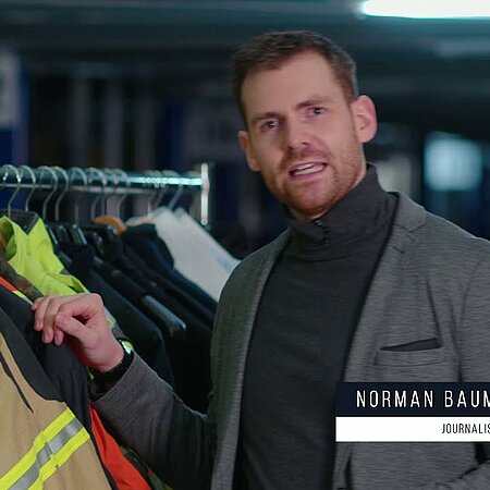 Von einer modernen Schutzkleidung wird neben zertifizierten Schutzeigenschaften heutzutage auch ein hoher Tragekomfort durch Ergonomie, Design und Funktionalität erwartet. Des Weiteren sollte sie, wirtschaftlich und nachhaltig sein, das heißt hohe Qualität und gute Pflegeeigenschaften zusichern. Die heutige LHD Group Deutschland GmbH bietet seit fast mehr als 20 Jahren professionelle Berufs- & Schutzbekleidung für anspruchsvolle Jobs an. Mit Hauptsitz in Wesseling entwickeln weltweit über 160 Mitarbeiter regelmäßig moderne Ausstattungen mit innovativer Funktionalität, Qualität und hohem Tragekomfort. Mit individuell kombinierbaren Servicemodulen – egal ob Wäscherei, Reparatur oder Logistik – das LHD CARE System bietet über die Produktion hinaus den bestmöglichen Service rund um die Berufsbekleidung.

Eine Produktion von TBD Media Deutschland.
Erschienen auch auf welt.de. https://www.welt.de/Advertorials/innovation-deutschland/article227482541/LHD-Group-Innovative-Schutzkleidung-fuer-anspruchsvolle-Jobs.html